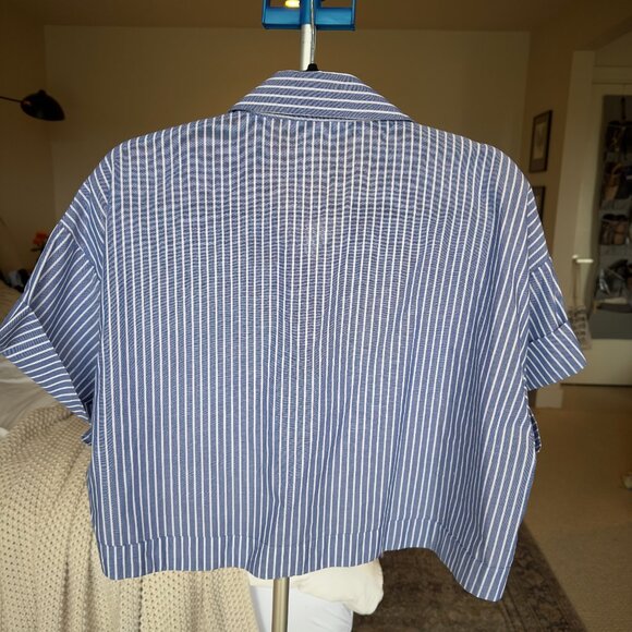 ZARA Striped Cropped Collared Button Down Top Size Medium - Picture 2 of 3